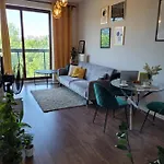 Vizzit Us Premium Marina Mokotów Apartament *