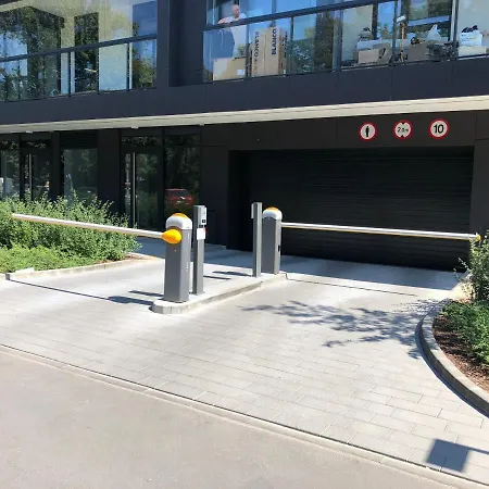Vizzit Us Premium Marina Mokotow Lägenhet *