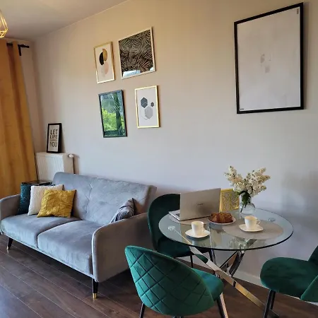 Vizzit Us Premium Marina Mokotow Lägenhet *