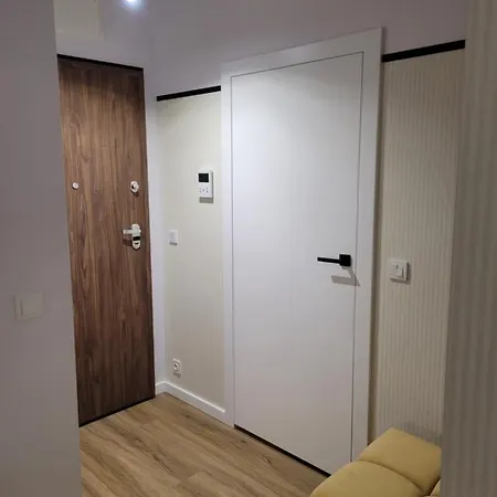 Vizzit Us Premium Marina Mokotow Apartmán *