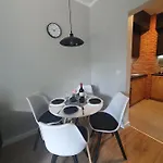 Vizzit Us Premium Marina Mokotow